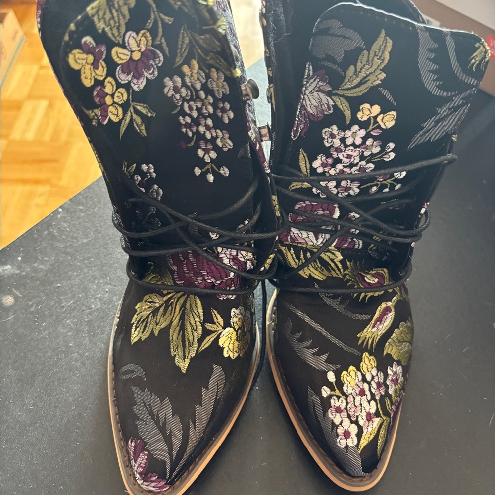 Floral Embroidered Black Ankle Boots